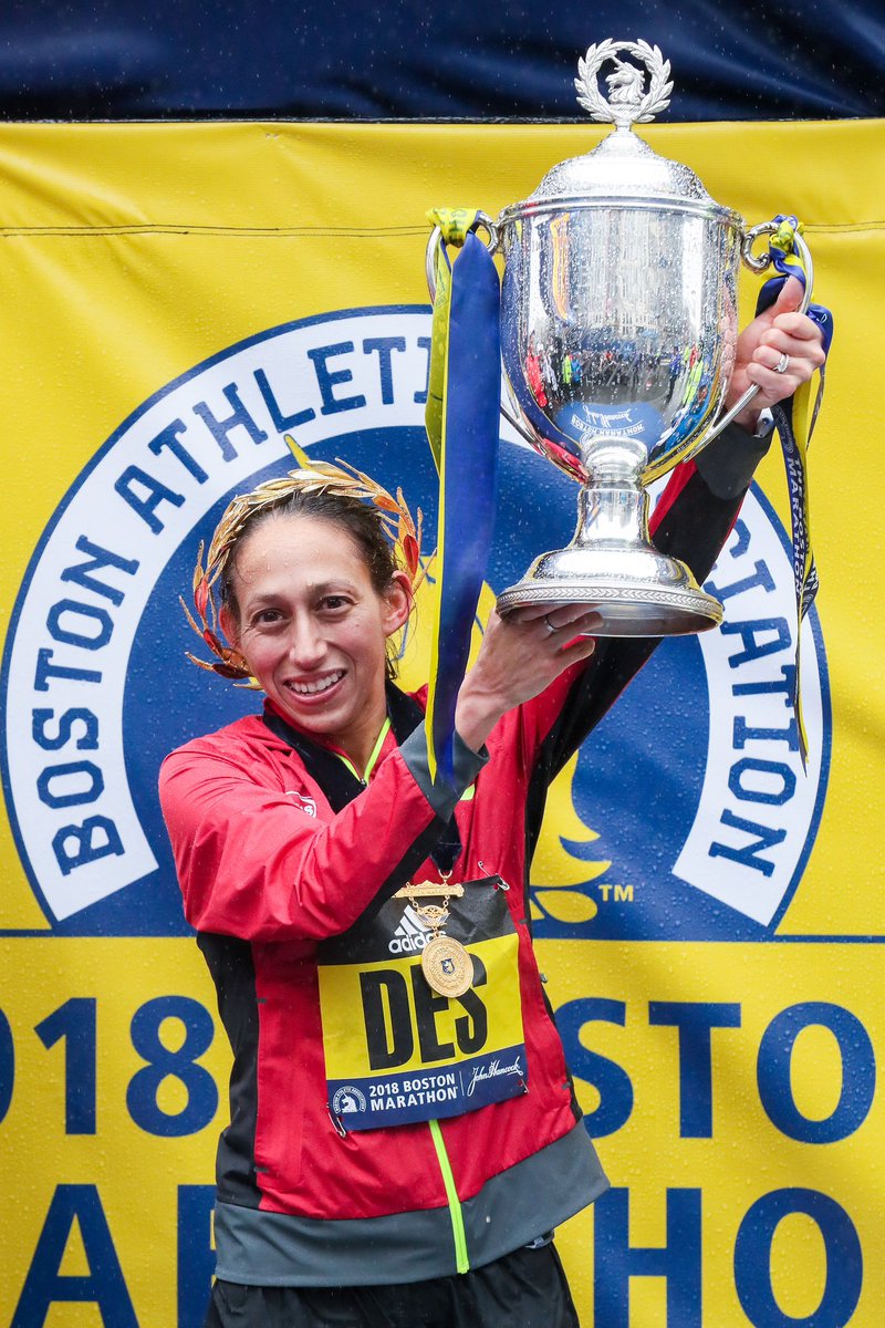 “Keep showing up,” @des_linden will line up for her 11th !!!!!!!! 🏆@bostonmarathon on #MarathonMonday