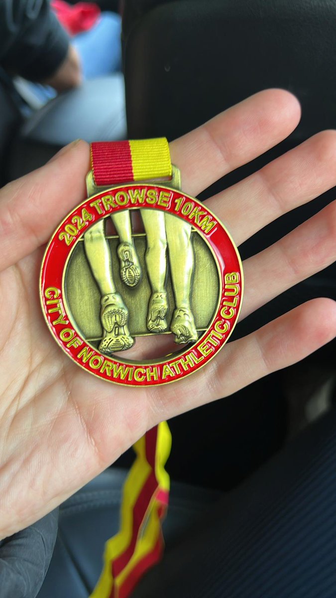 Well done to everyone who took part in today's Trowse 10k and a MASSIVE thanks to all of the volunteers who made this happen, they are simply amazing.