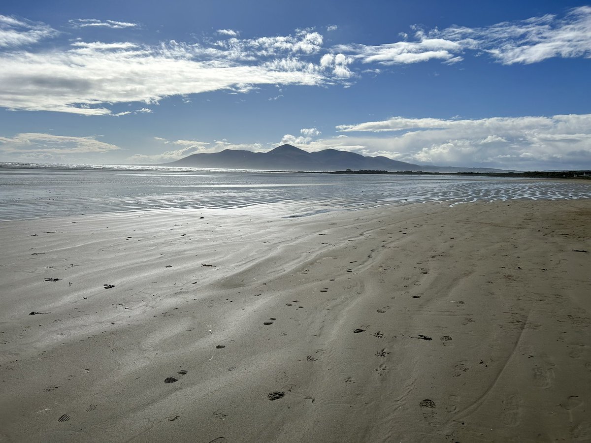 #Tyrella beach today, beautiful!!! @WeatherCee @itvweather @barrabest @angie_weather @ConorDiver @Mournelive