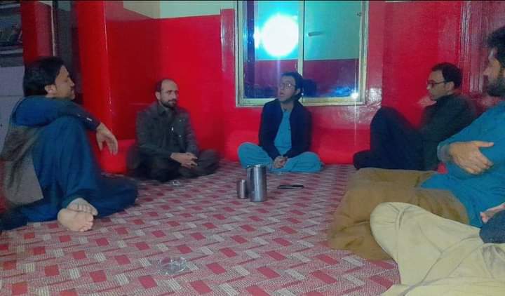 #BachaKhanCircle: 26th Session We discussed 'The Khudai Khidmatgar Movement's Contributions to the Pashtun Society' in our study circle at Bacha Khan Markaz Qila Saifulalha. — thanks to the legacy, we are still raising the Red Flag against colonialism of the contemporary times.