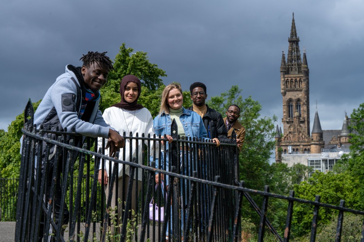 This week we've met Glasgow mentors across all 30 schools affected by the cuts, sharing ways we can all help reverse this decision. Sign our petition, ask 3 of your friends and help us reach our target: mcrpathways.org/save-mcr-glasg… @GlasgowCC