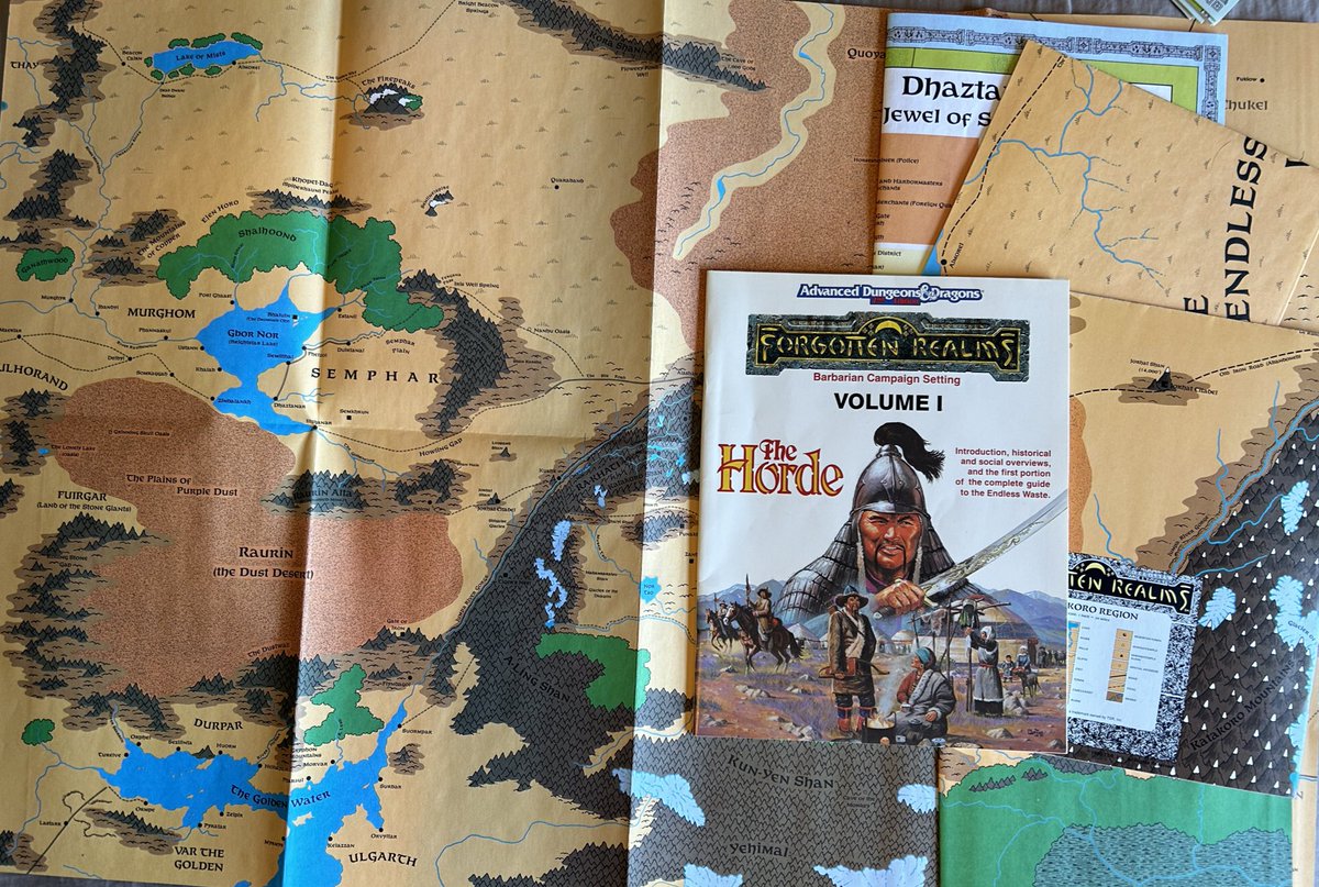 tiny_warfare's tweet image. The Horde! This vast expanse lay between Faerun and Kara-Tur. Ruled by barbarians &amp;amp; nomadic horse tribes.
This set had 2 books, 4 poster maps and loads of cards with artwork, adventures &amp;amp; additional maps.
#TTRPG #ADnD #DnD