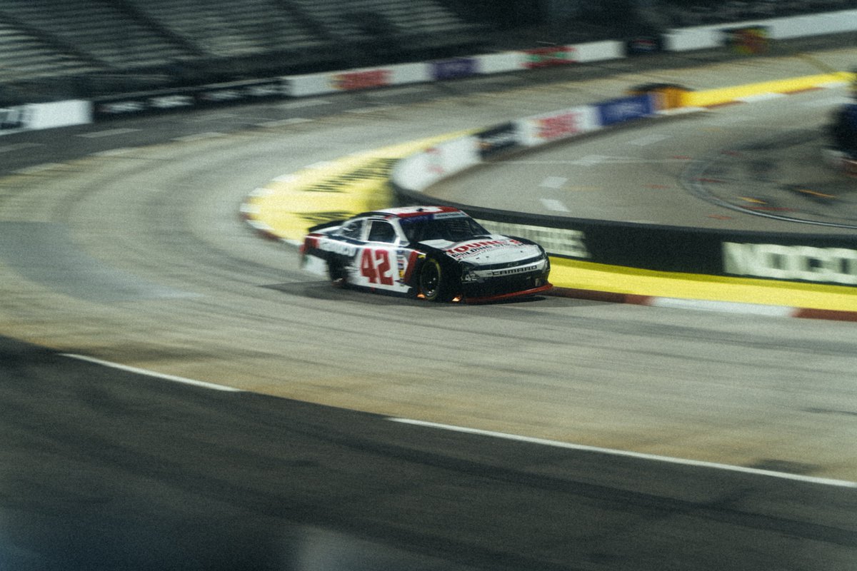 P31 after getting caught up in a stack up and having no swaybar for most of the race and a good amount of damage. Moving on from this weekend and focusing forward to Texas.