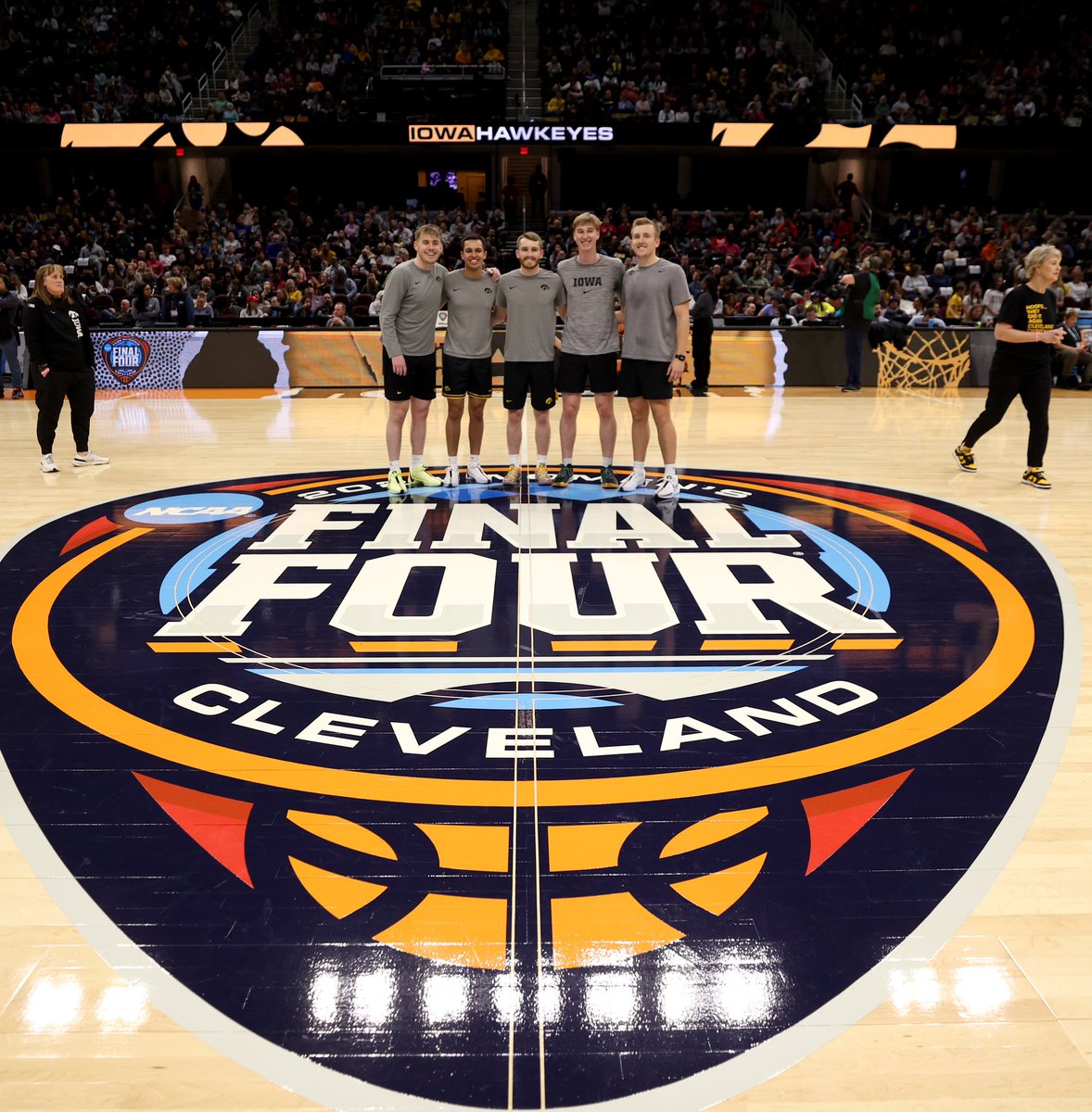 One. More. Game. See you all soon! 😁💛

#Hawkeyes