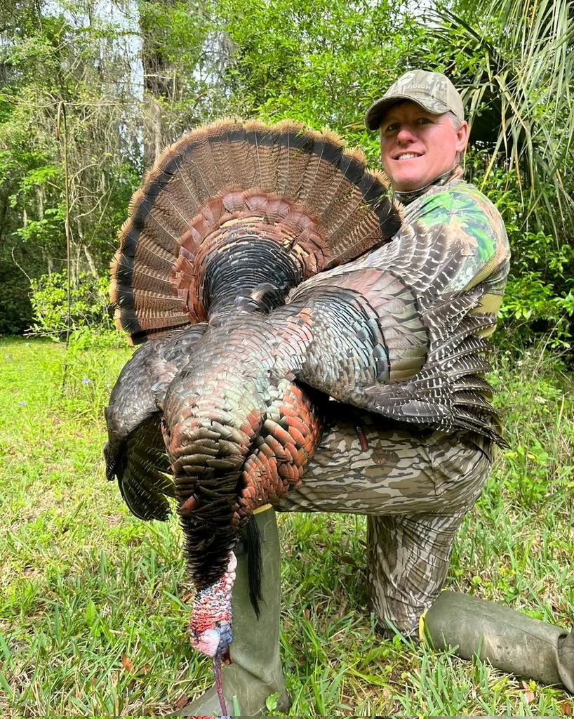 Another Osceola down! Congrats to my buddy Jay on completing his Royal Slam! Quickest hunt of the year! You the man. 
🔶BOOKING FOR 2025🔶
#RidgeRockHuntCompany #GreatExperience #LetsHunt #Hunting