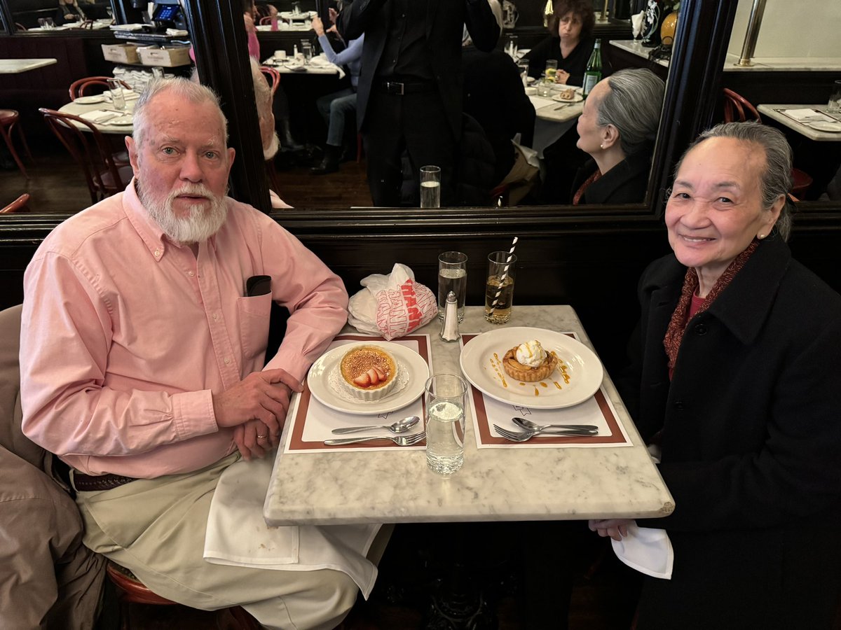 Happy 26th wedding anniversary to Chuck & Imelda! Thank you for coming in to celebrate with us …❤️
#mannysbistro #mannysbistrony #upperwestside #upperwestsidenyc #weddinganniversary #happyanniversary #happyanniversary❤️ #nyc #newyork #newyorklocals #newyorkcity #love #lovebirds