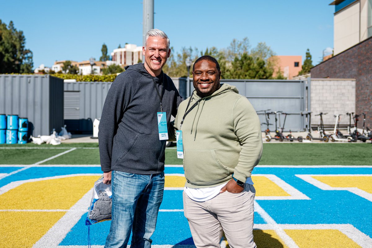 Thanks to all the Alumni who came out to support yesterday. Once a Bruin, always a Bruin! 💙🏈💛 #BruinFamily