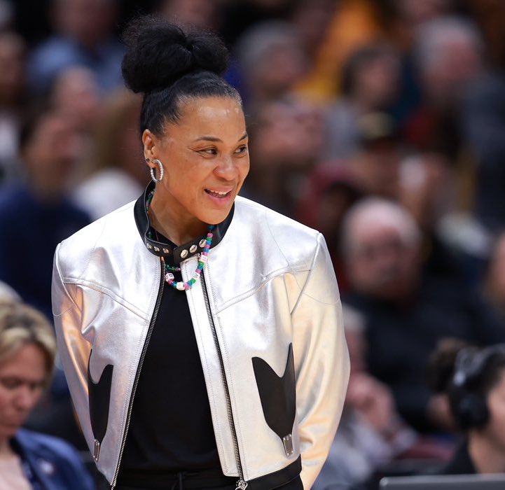 “Everybody gets tired and fatigued. So what happens when you get tired and fatigued? Something else has to kick in, and that's your habits and your mentality.”

— Dawn Staley
(via Finding Mastery Podcast)