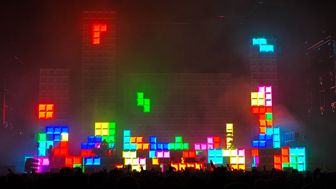 blinkinLAB's tweet image. blinkinLAB created some new custom visuals for @Pendulum recent arena tour of the UK. 
#LiveVisuals
#ShowGraphics
#LEDmapping
#DnB