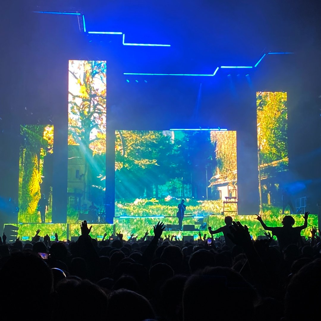 blinkinLAB's tweet image. blinkinLAB created some new custom visuals for @Pendulum recent arena tour of the UK. 
#LiveVisuals
#ShowGraphics
#LEDmapping
#DnB