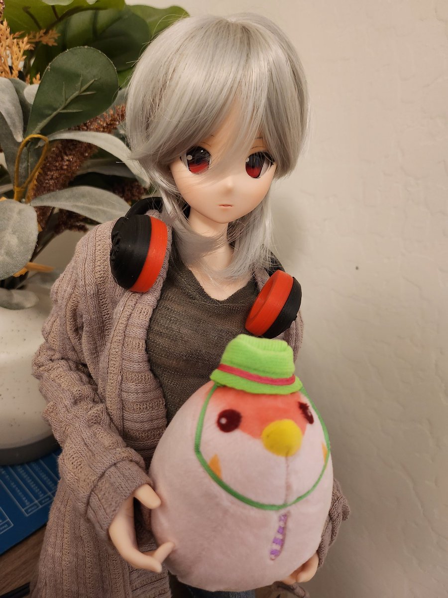 lostgormotti's tweet photo. Finally got my Bunchan from @hydrogenpink ! It's so adorable 😍 https://t.co/Tmh15owsB0