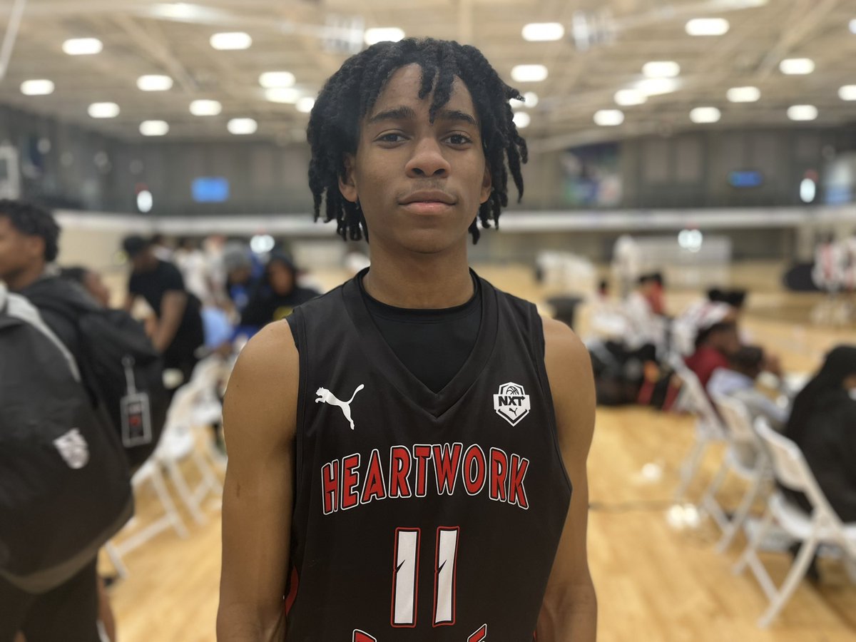 2026 6’5 Antonio Dixon Jr. showed up in a big way in Hearwork Elite’s final game of the weekend. Highly versatile player that’s going to be a factor all summer @Heartwork_hoops @PRO16League