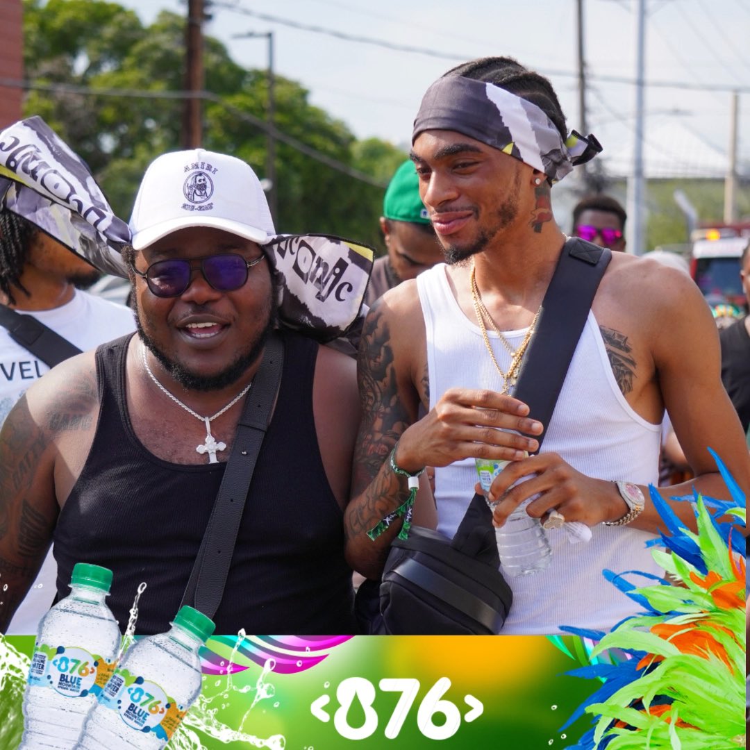 876SpringWater's tweet image. Wuk up a sweat then yuh cool down with #876UniquelyJamaican. Those are the #Carnival2024 rules just ask @swiiss_lee  #XodusCarnival