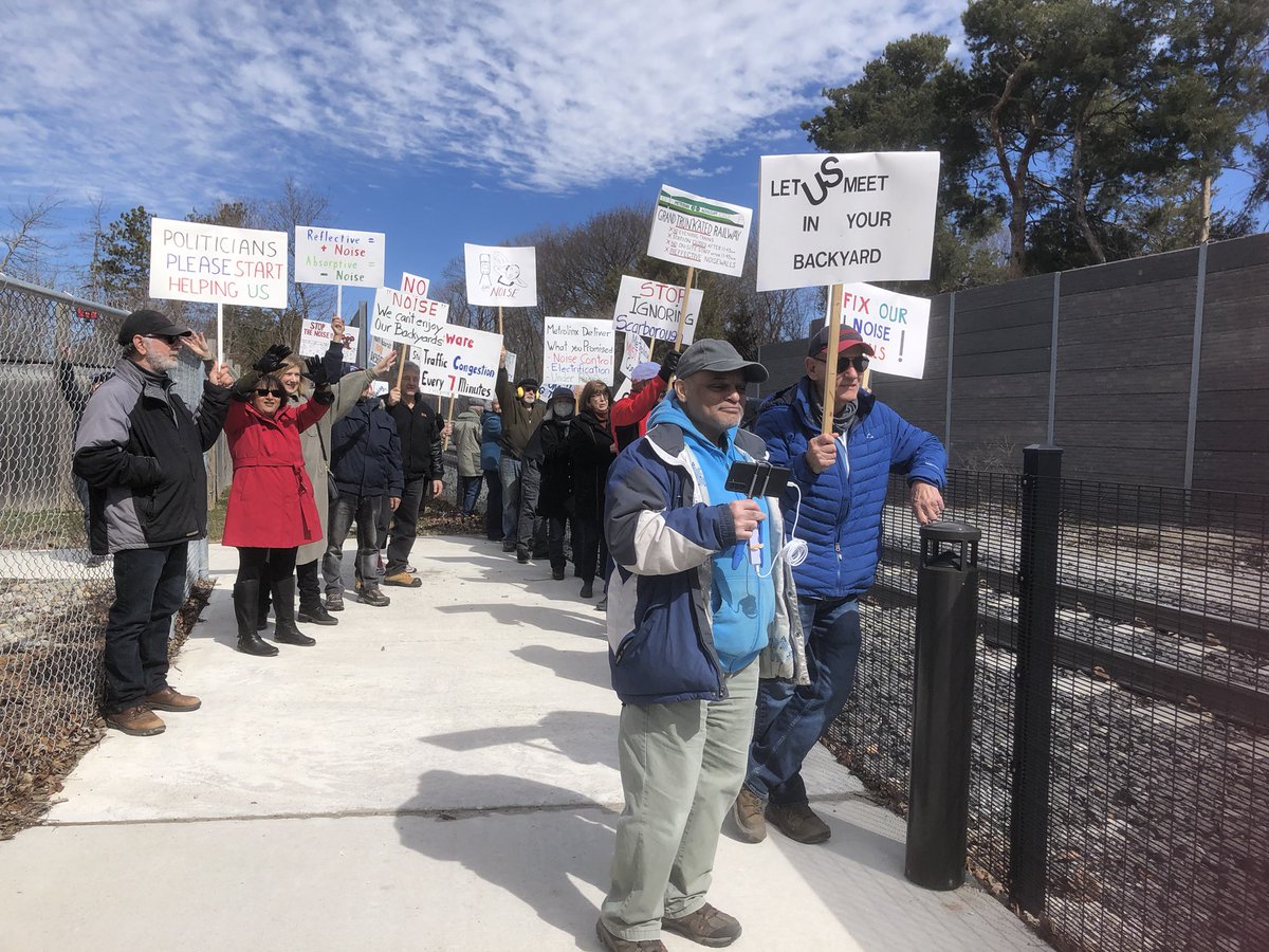 Demonstration Re: Metrolinx Inadequate Noise Walls not built to specifications.
Sign Noise Wall Petition

chng.it/Sy25YTfcYQ