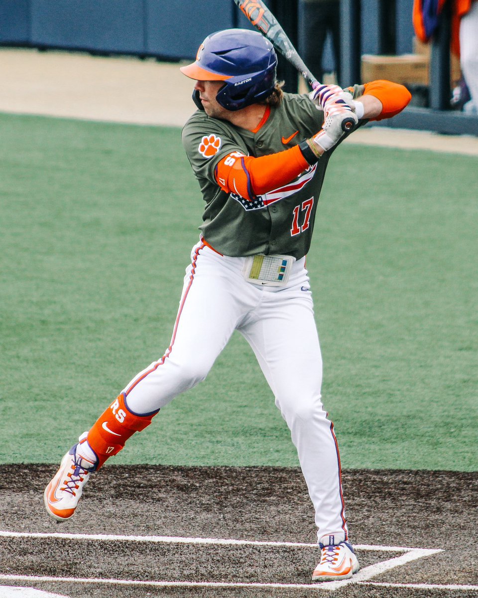 Unbelievable!!! Blow Knaak’s gem and a 10 run lead to come back and claim the road conference 🧹🧹🧹 Dub over the Irish ☘️🐅⚾️🙏❤️🔥😤😮🤯💪🏆💣📈 #ClemsonGRIT #GoTigers #BeatTheIrish