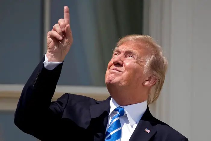 The libtard government doesn’t want you to stare at the 2024 solar eclipse, here is our based and REAL government in 2017 advocating solar lunar combo visioning and I ask you this, did Trump go blind? No 🤝