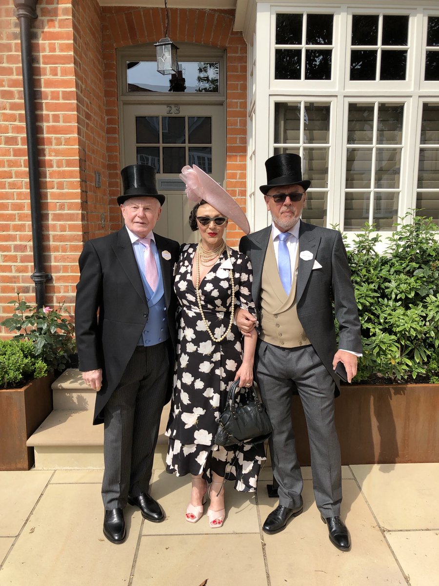 This just came up on my memories.Off to Ascot . I remember those shoes were killing me.