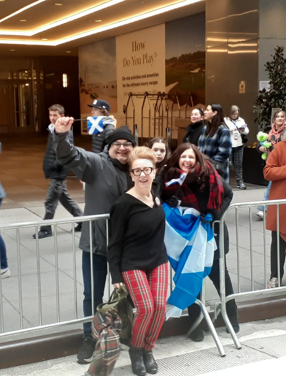 LizAnne Handibode (@handibode) on Twitter photo I don't normally post pictures of myself however it is #TartanWeek and <a href="/stevesless/">SS</a> increasing the presence of the #BlantyreMassive in #NYC I don't normally post pictures of myself however it is #TartanWeek and <a href="/stevesless/">SS</a> increasing the presence of the #BlantyreMassive in #NYC