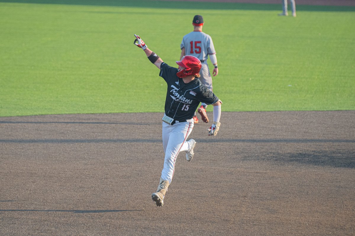 B9 | 🐺 8, ⚔️ 6 In the 🥩🥩 man we trust. After a three-run shot by A-State, Will Butcher steps up to the plate in the bottom of the ninth, looking to spark the comeback. #EverythingCounts | #OneTROY⚔️⚾️