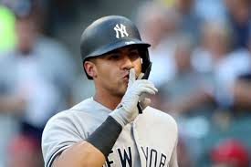 jcred03's tweet photo. Aye Yo @27vladdyjr #Yankees https://t.co/MxODe8VBYz