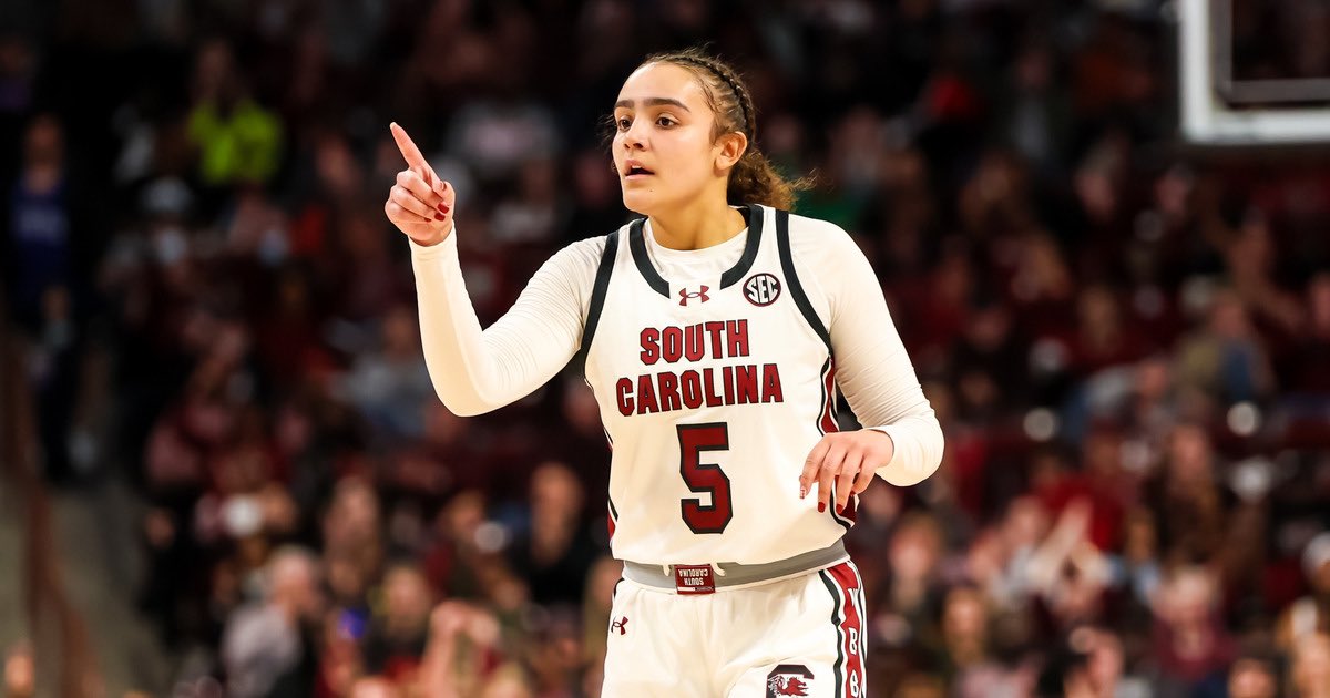 South Carolina doesn’t win without Freshman Tessa Johnson balling like a veteran. 19 points, 50% from 3. The moment wasn’t too big for her.