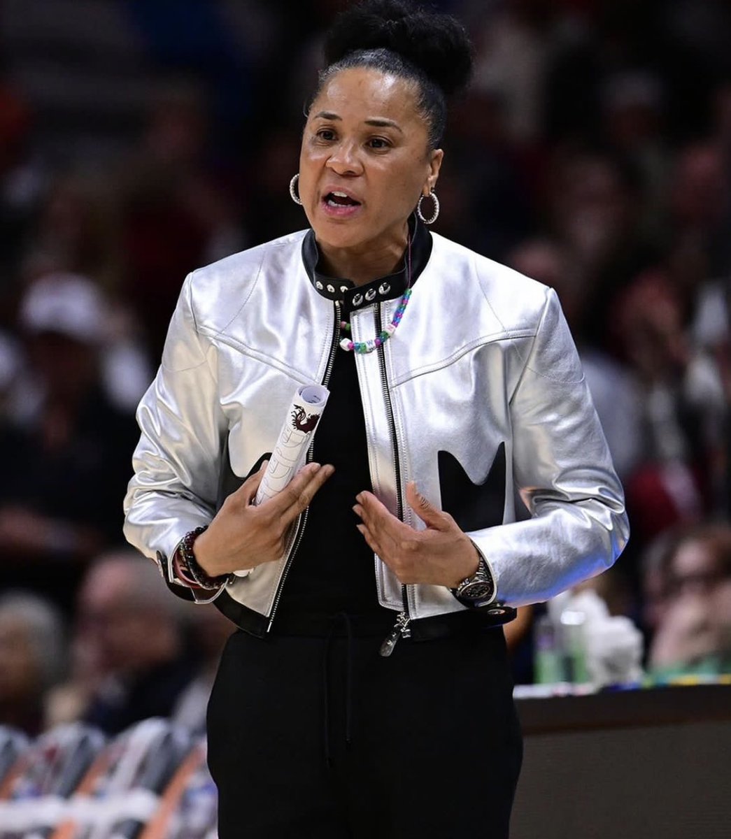 GAMECOCKS ARE ON TOP 🏆 @wernerladderco Naismith Coach of the Year Dawn Staley and @gamecockwbb are NATIONAL CHAMPIONS!!! #WernerLadderNaismith