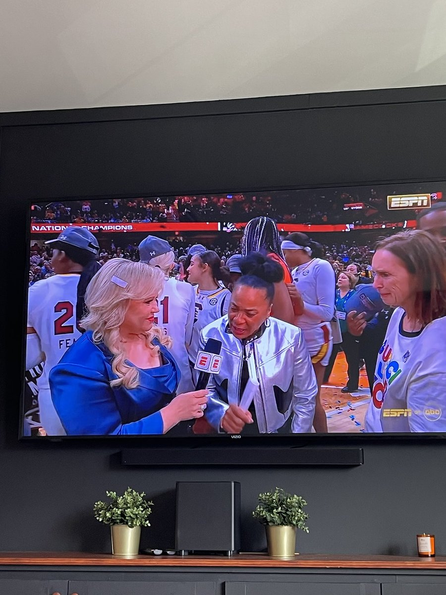 National Champs!!! @GamecockWBB @dawnstaley