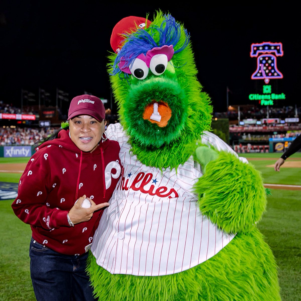 Congratulations to Philly’s own, and Phanatic favorite, @dawnstaley! 🙌🏆