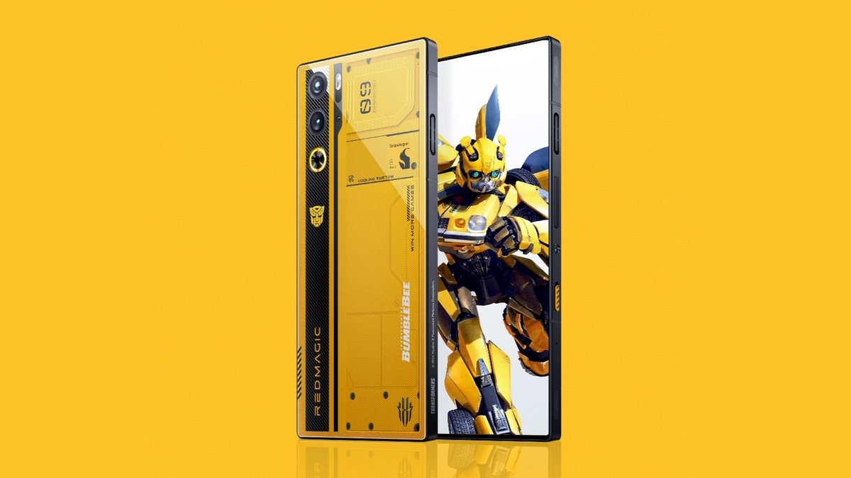 tnkgrl's tweet photo. That @redmagicgaming #RedMagic9ProPlus #BumblebeeTransformerEdition is 🔥! Join @jvtechtea and me on episode 369 of my #MobTechCast to learn more... We also review @ASUS_ROG's #ZephyrusG14 / G16, and chat about the latest phones from @oneplus and @Moto🙂 https://t.co/KfzS4wMreC https://t.co/7mo7rvLobf