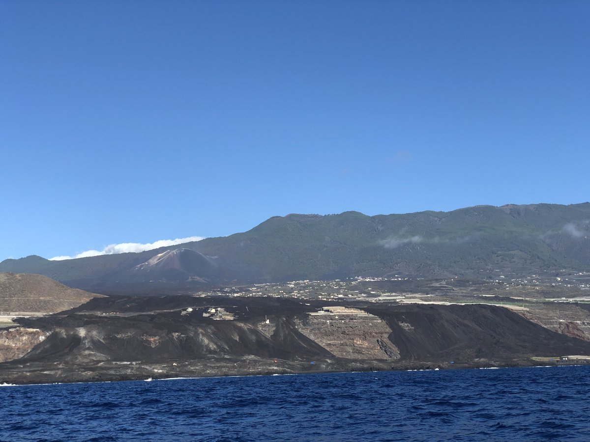 Our March 2024 update on the recovery from the 2021 Tajogaite eruption in #LaPalma for @geotenerife @VolcanoStories is out now and can be read here: geotenerife.com/la-palma-recon… There have been some significant new studies and updates, which are summarised in this 🧵 1/6