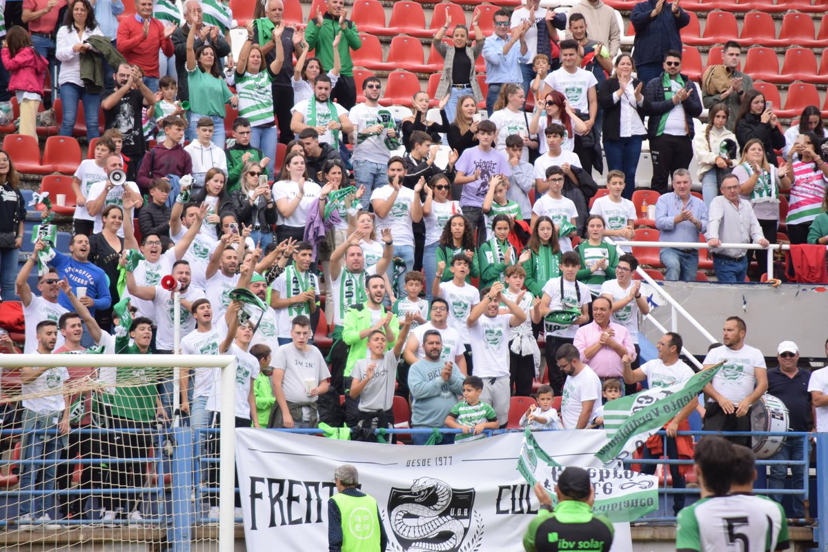 Enhorabuena a mi pueblo la <a href="/UD_Bienvenida/">UD Bienvenida</a> por el título de liga a por ese merecido ascenso!💚⚽️