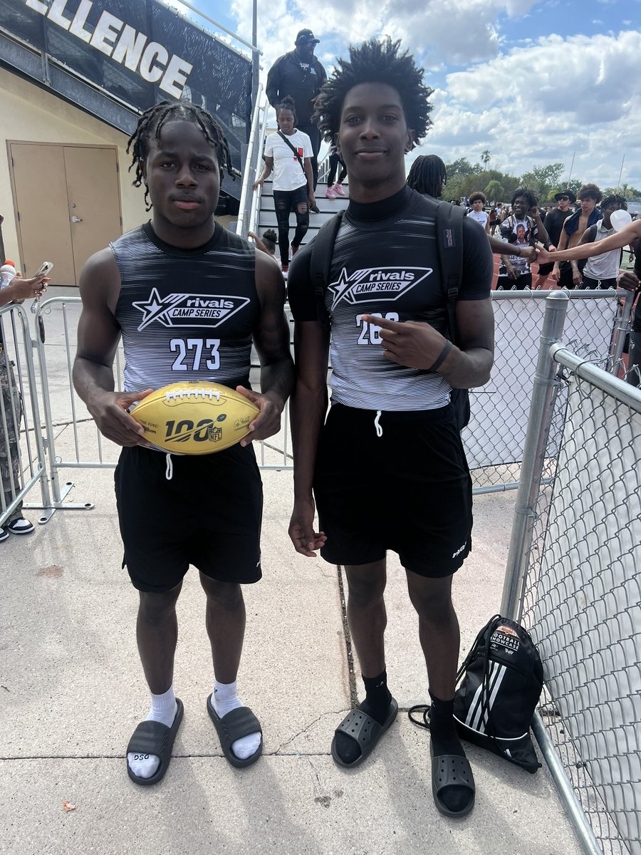Blessed to be honor with the Defensive back at the rivals camp, only up from here 💯🙏🏽 @JohnGarcia_Jr @larryblustein @coach_aaron_89 @Rivals @JerryRecruiting @RyanWrightRNG @adamgorney @TheCribSouthFLA @Dameon8