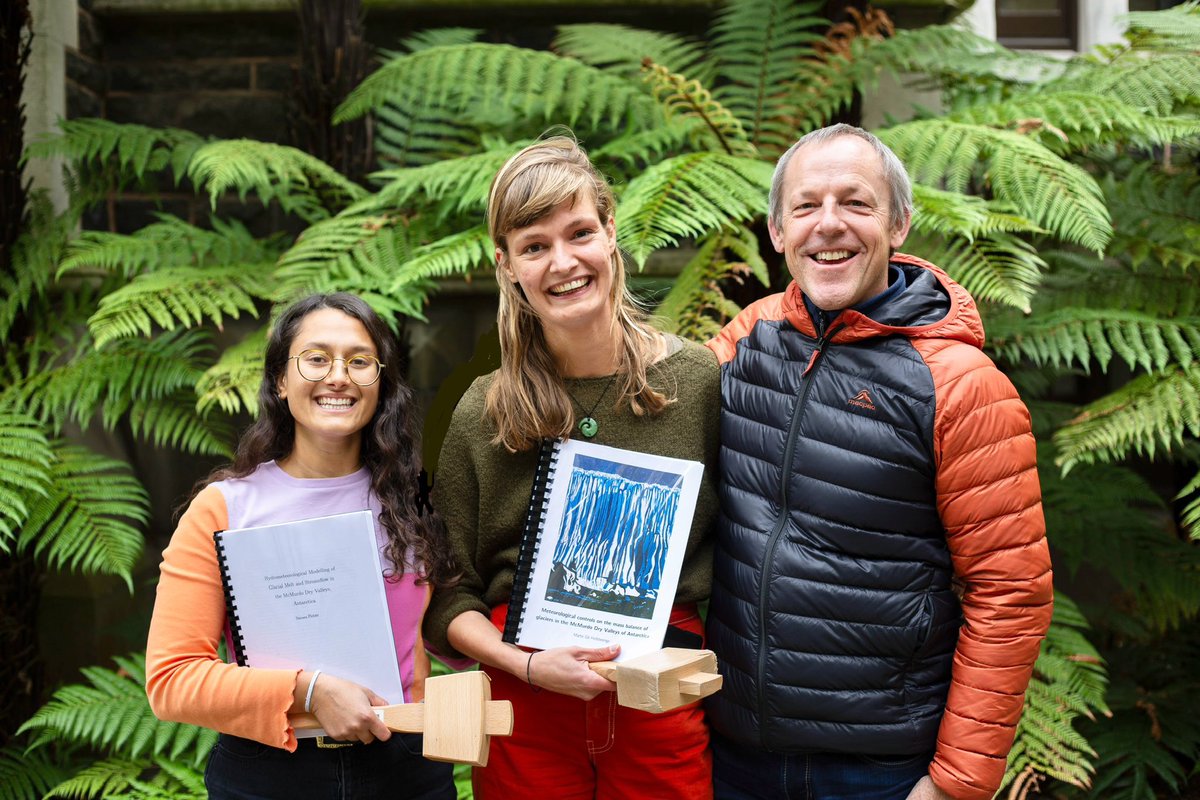 Ka mau te pai! PhD candidates Tamara Pletzer and Marte Hofsteenge have submitted their PhD theses. 👏🏽👏🏽👏🏽 Both were involved in the #Antarctic Science Platform Project 3: Projecting Ross Sea Ecosystem Changes in a Warming World.