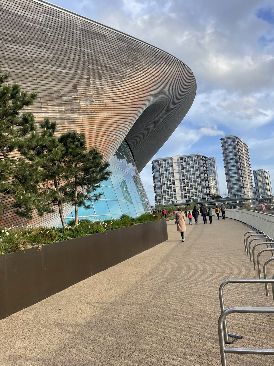 Helen Mills tweet media