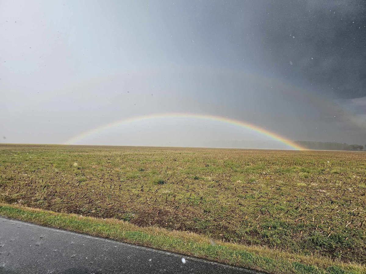 Hail was falling as this double rainbow occurred in Cat Corner, TN north of Dyersburg. 📸 - Bennett Black @RonChilders @NWSMemphis