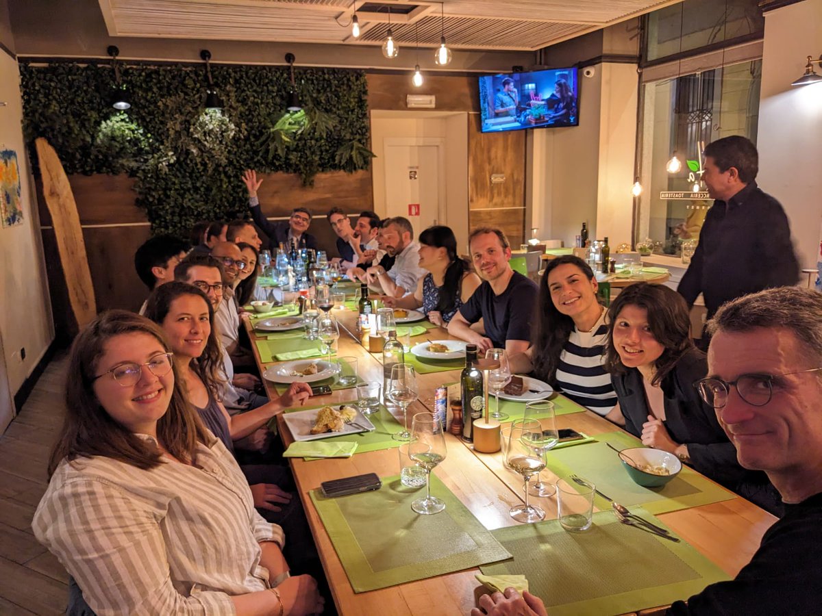 From the left and from the right: Pre-meeting dinner of the @discourseinpsy group in Pavia. Lots of interesting discussions about language in psychosis and lots of expectations for tomorrow's event! Program neplab.it/wp-content/upl… Zoom iusspavia.zoom.us/my/br.saladelc… #discourseday2024
