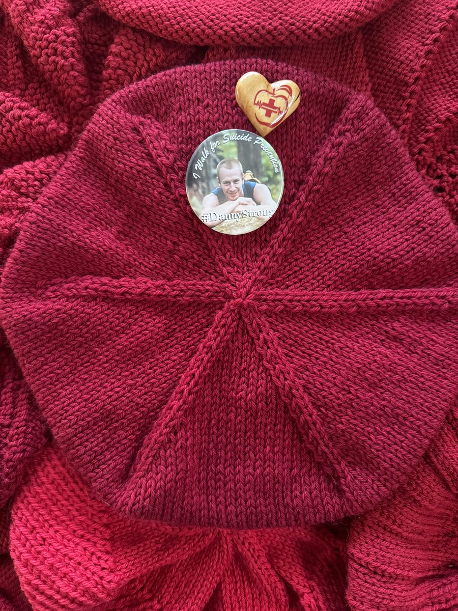 <a href="/LynAnneM4A/">Lyn Anne 🍎🍏🇮🇹 🇵🇸</a> <a href="/scottdesno/">Scott Desnoyers🍎🌹</a> <a href="/annadesnoyers/">anna desnoyers🍎📢</a> Oh Lyn, thank you!! How beautiful!! You’re wonderful! That means so much!

I will love knowing that you are the one to wear that one!♥️🧶

#DannyStrong