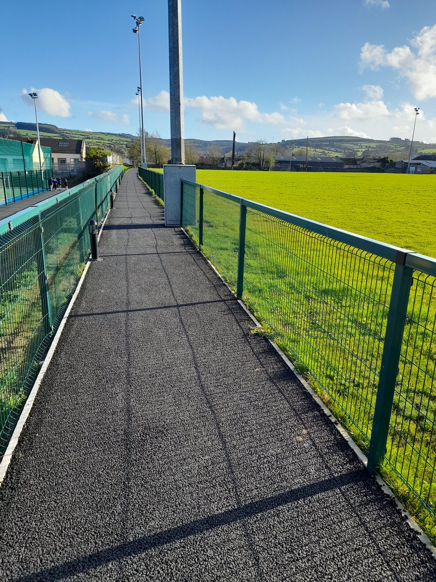 No matter how wet it is out there our community walkway, outdoor gym equipment, ball wall and AstroTurf is there for everyone to enjoy. If you would like to support this project and become a patron please follow the link.
platform.payzone.ie/customer/10540…