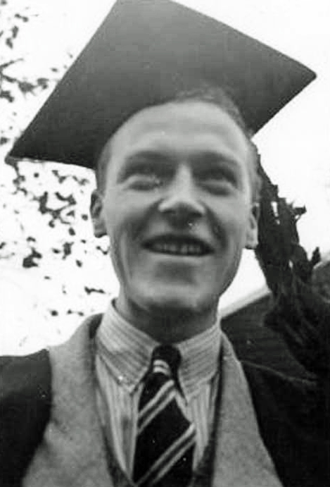 The Lansdell family visited today from Canada.

Sgt. John Lansdell.
One of THE FEW.

bbm.org.uk/airmen/Lansdel…

The engine and cockpit from his Hurricane were excavated in remarkable condition by the Shoreham Aircraft Museum.