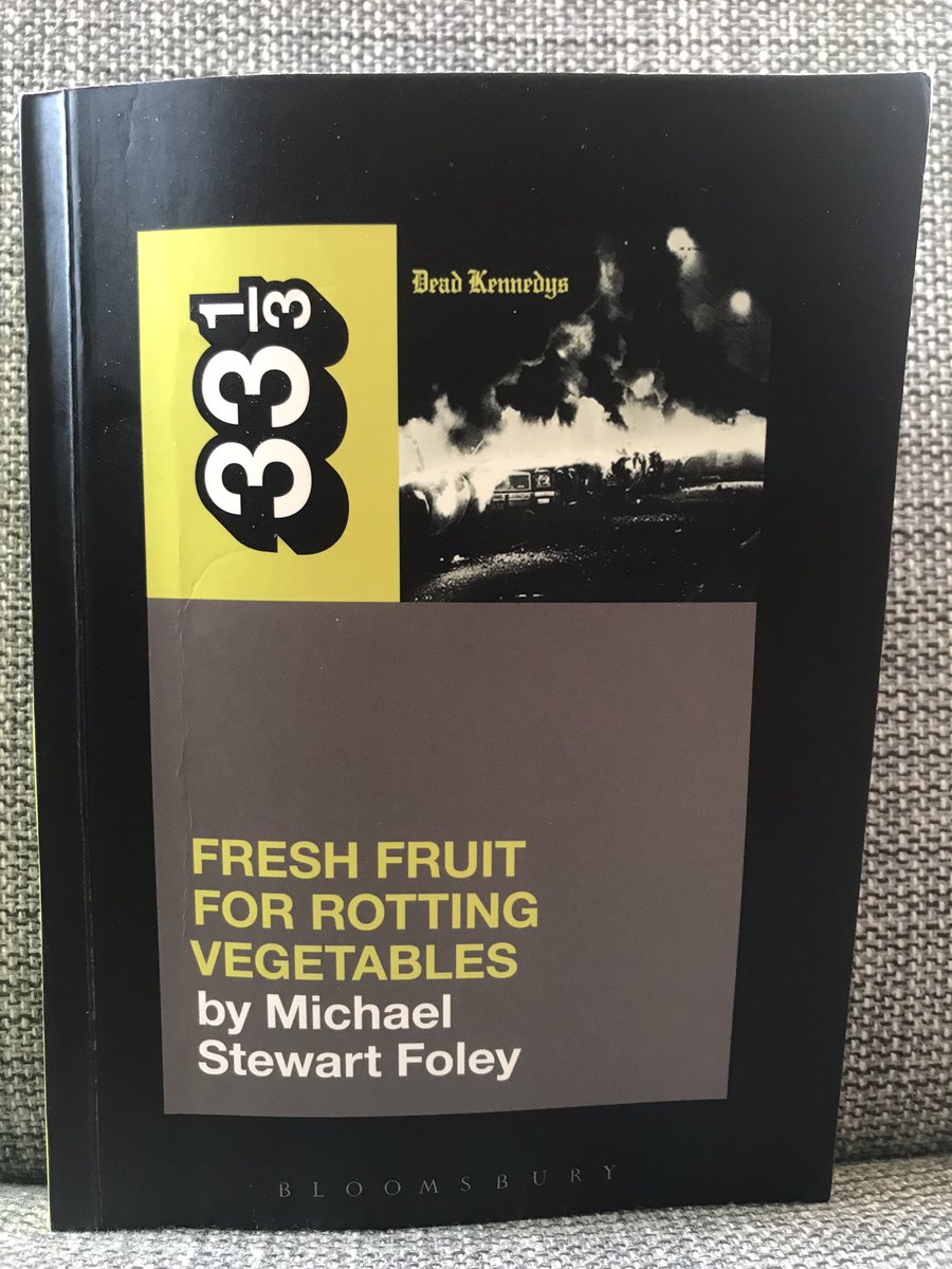 @ezrafurman @333books .@foleyeffect’s  read of @DeadKennedys Fresh Fruit For Rotting Vegetables is best of 3.

One of the first punk albums I bought mid 1980s it’s had an enduring impact.

Situating the album in the social & cultural history of the California punk scene gives it so much depth. (🧵3/3)