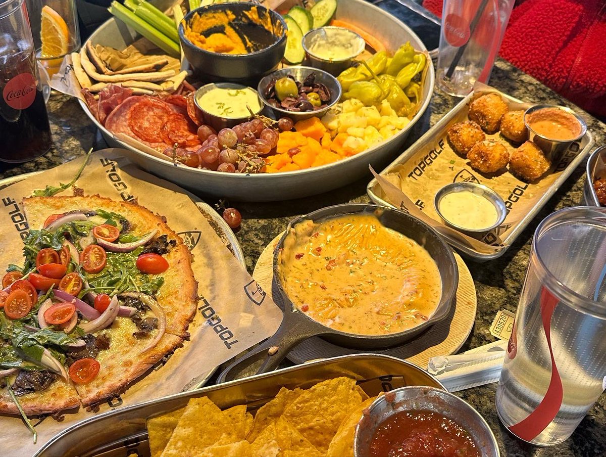 We take wellness (and food) seriously over here! ⛳️ #pccm #fellowship #WellnessMatters <a href="/Topgolf/">Topgolf</a>
