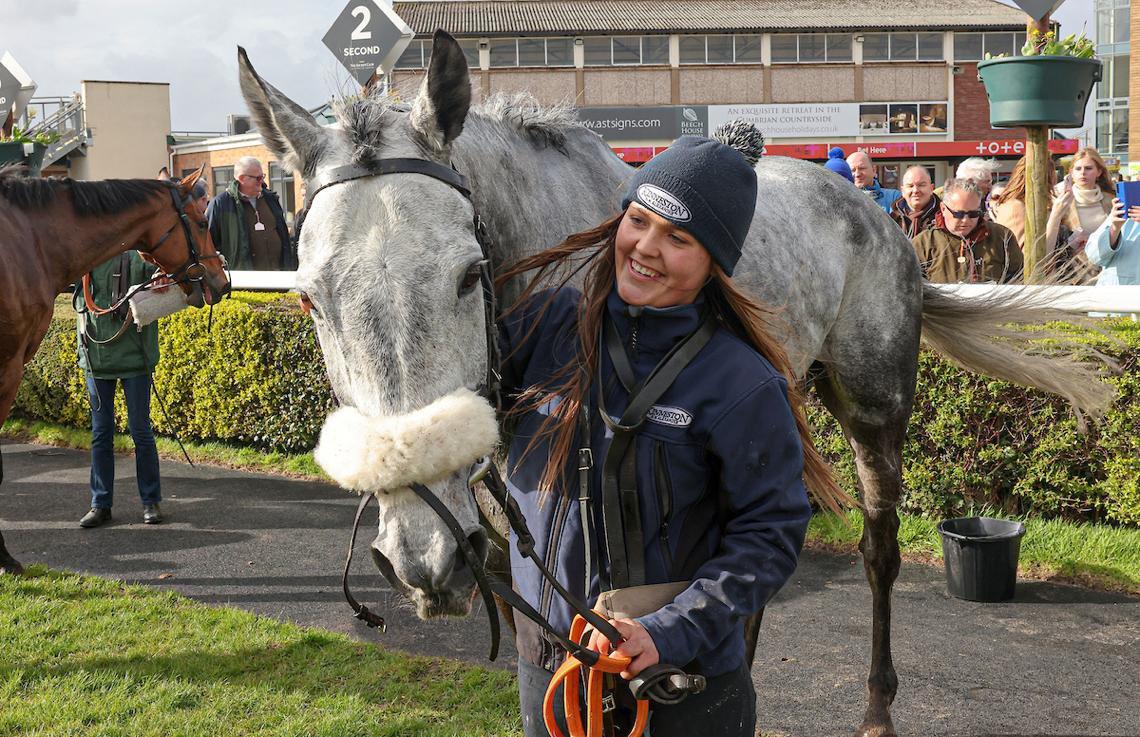 Thrilled with Elvis Mail winning in the grittiest style @CarlisleRaces today - he’s been such a wonderful horse to train