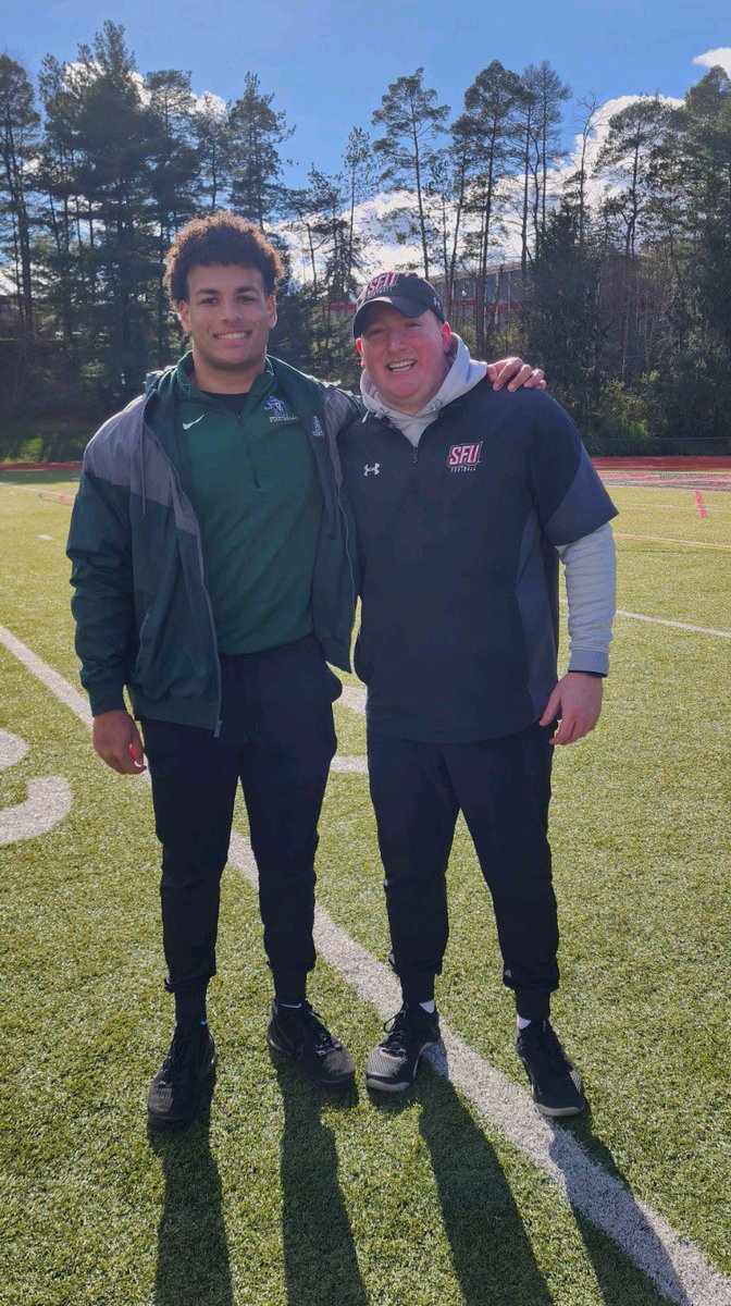I had a great day at <a href="/RedFlashFB/">Saint Francis Football</a>. Thank you for having me out <a href="/CoachBruniSFU/">Ben Bruni</a>. SFU definitely knows how to bring the energy at practice. I really enjoyed my time there💪