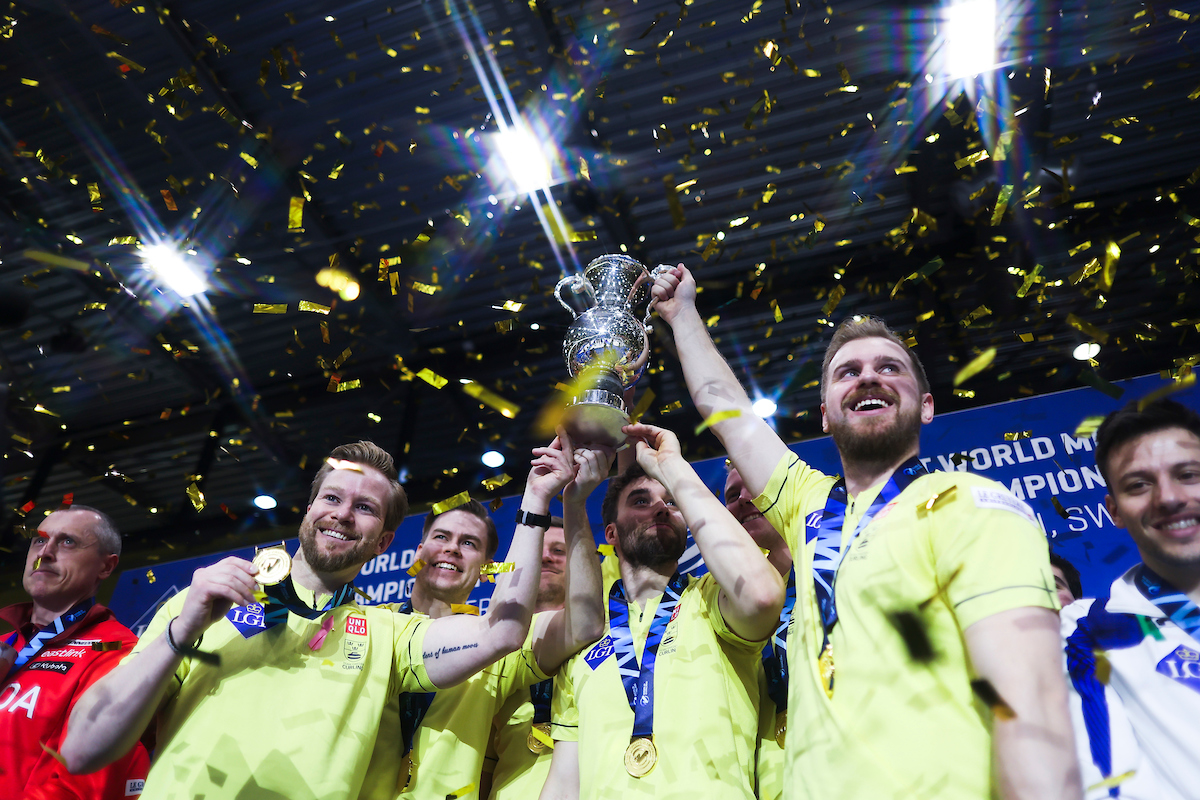 NEWS | Sweden 🇸🇪 crowned World Men's champions 🏆

Read about the gold medal game: wcf.co/43W1EbG

#Curling #WMCC