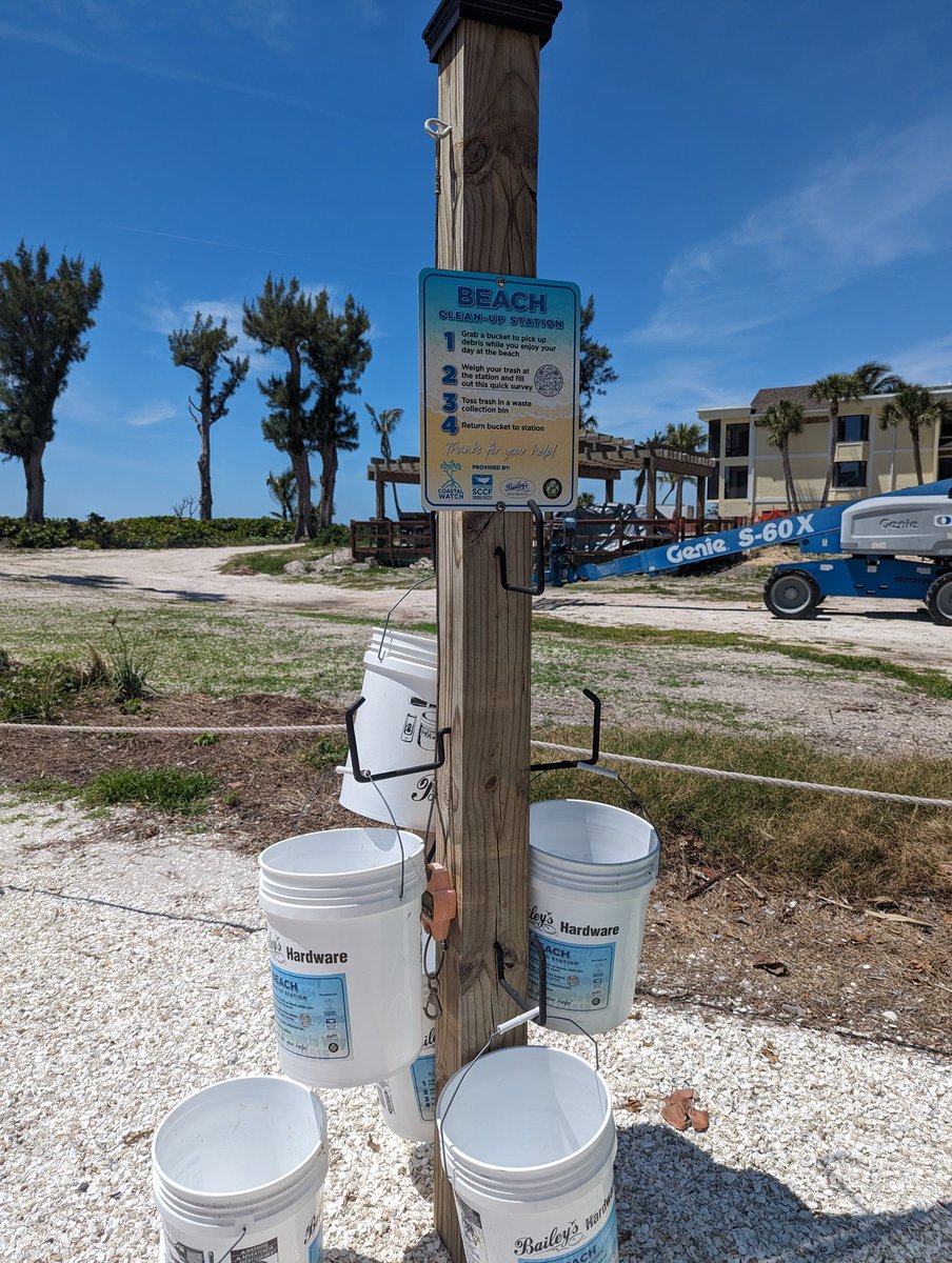 crferrie's tweet image. Enjoyed a day at the beach shelling and picking up fishing line! @cleanify_vet #VeB3TR #Sanibel #SustainableActions