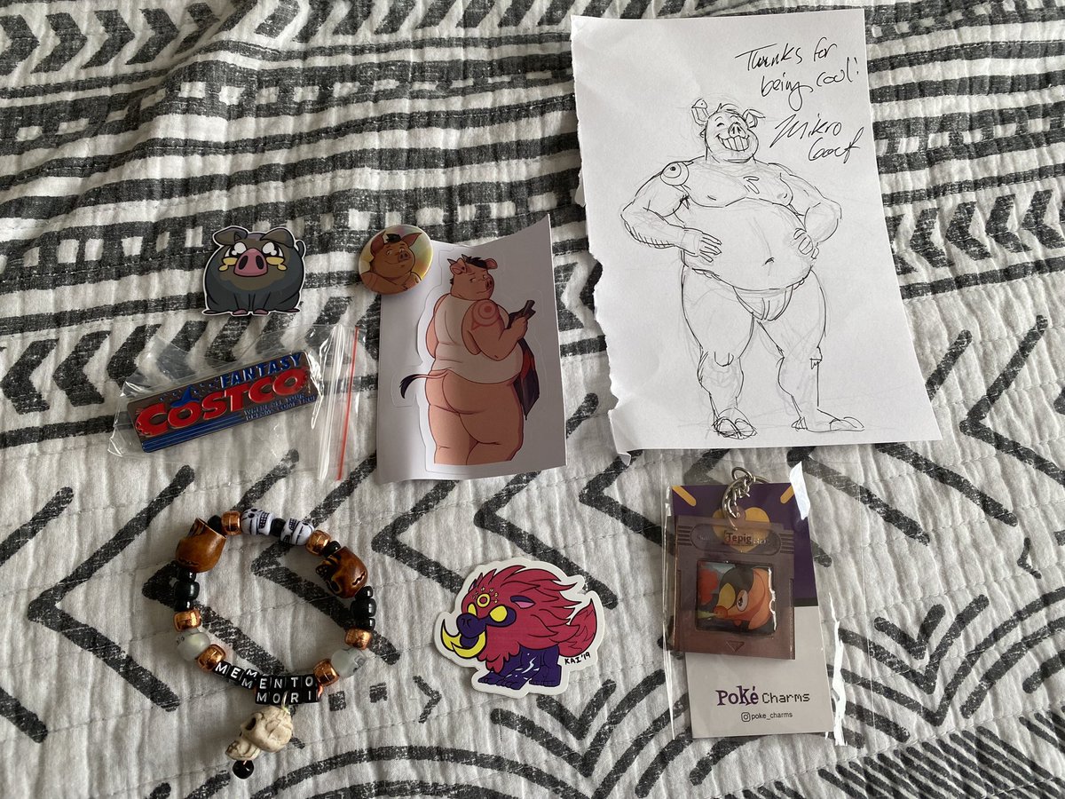 GSFC day 2 haul! Grabbed a lot more pig stuff including some wonderful items by @MikroGoat of his boy Basil! Even though I was only at the con for two days this year, with a lot of my friends absent, I still feel like I had a good time ❤️