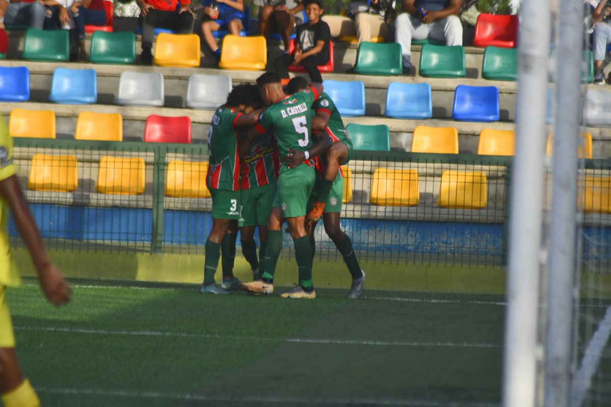 Recordemos la gran victoria 3-0 sobre Bolívar SC en 🏟️ Camurí Chico de Caraballeda⚽

Fuimos superiores y punto🥅

📸 Prensa Marítimo 

La Guaira tiene otra razón para emocionarse❤️💚 

#PasiónRojiverde
#Futve2
#Fecha4
#LaGuaira