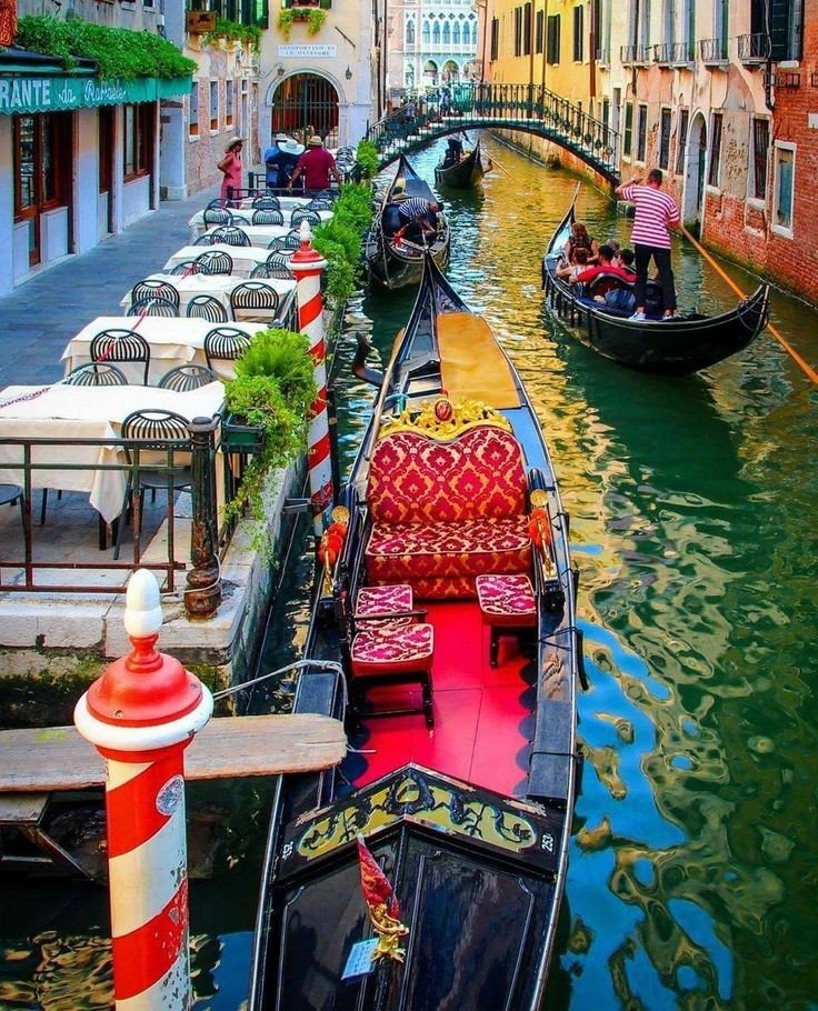 #Italy #Venice #photography #photooftheday #photo #townscape #architecture #heritage #gondolas
