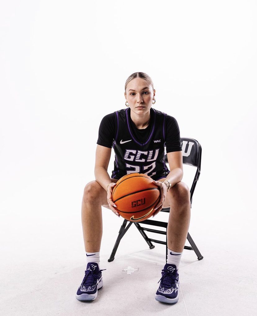 Former Sandra Day O’Connor HS girls basketball star Kaitlyn Elsholz is returning home and has committed to GCU. Elsholz played her freshman season at Cal State Northridge where she averaged 8.7 PPG. @kaitlynnelsholz @GCU_WBB @ocgbball