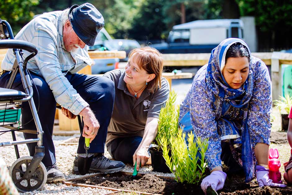 This #StressAwarenessMonth, discover top tips for harnessing the power of gardening to improve your mental health and wellbeing, from joining a community project to sharing the love of growing with children: rhs.org.uk/advice/health-…